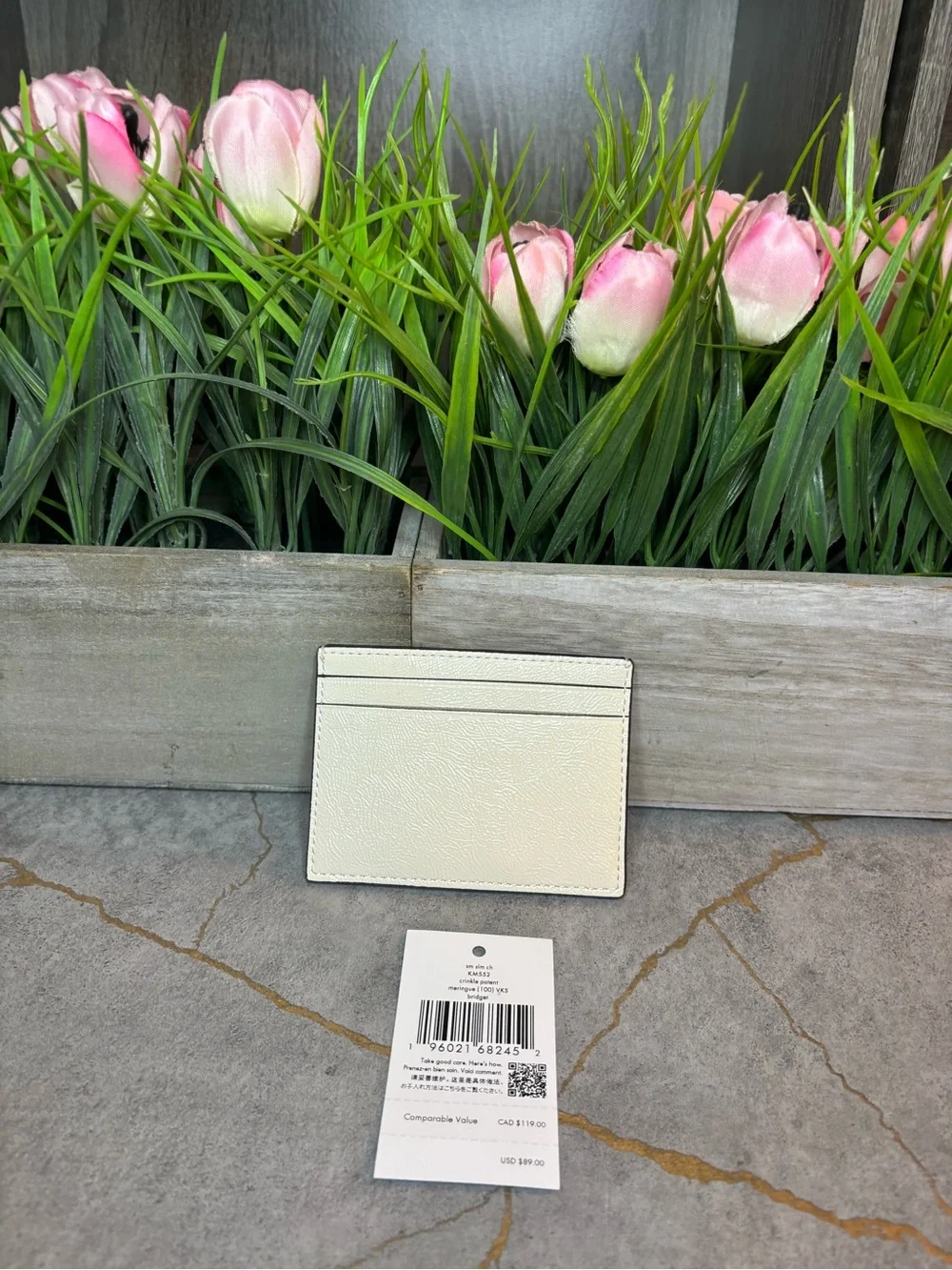 kate spade NWT Cream Leather Card Holder with Gold Plaque